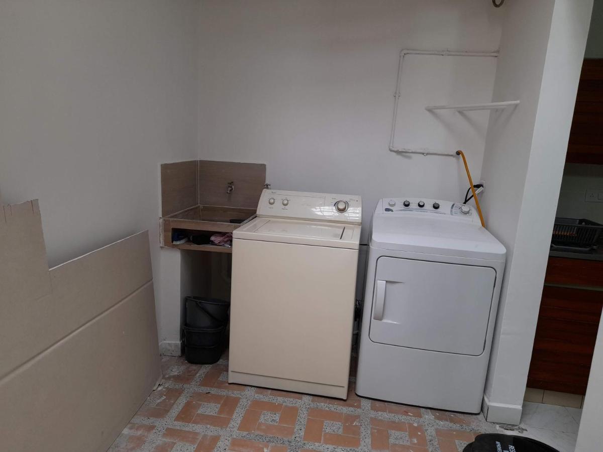 Road Living Home 麦德林 外观 照片
