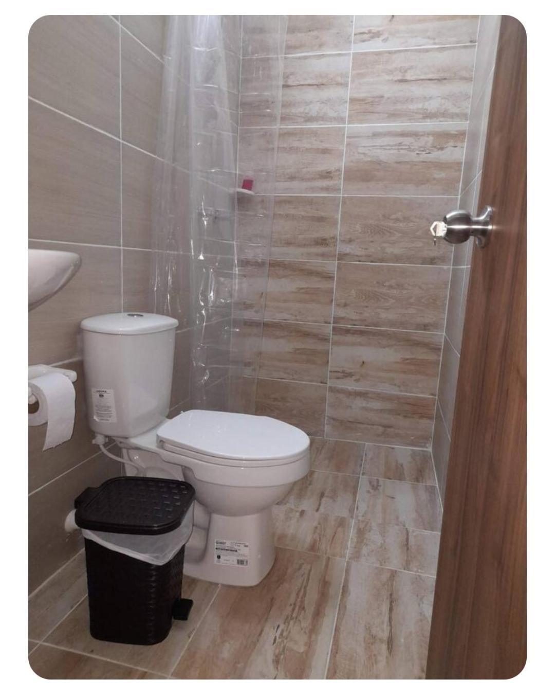 Road Living Home 麦德林 外观 照片